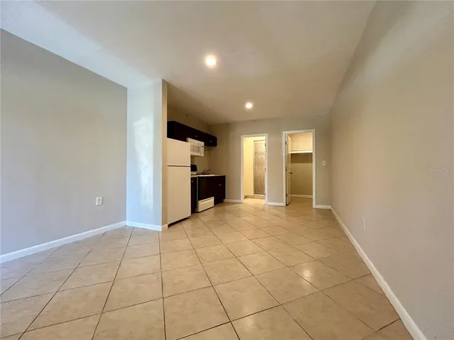 $950 | 104 South Lake Starr Boulevard, Unit A, Lake Wales, FL 33898