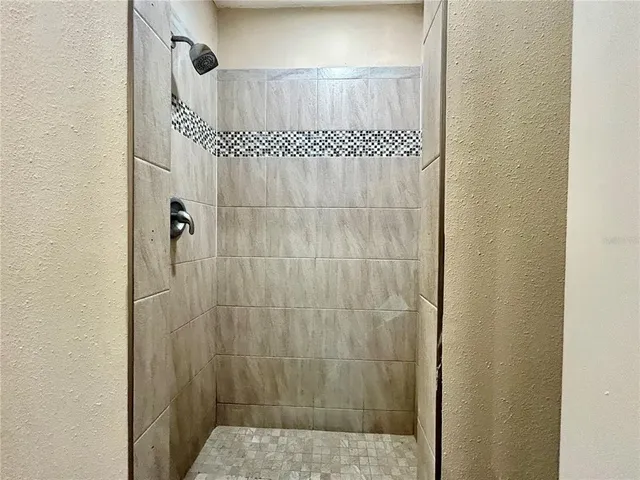 $950 | 104 South Lake Starr Boulevard, Unit A, Lake Wales, FL 33898