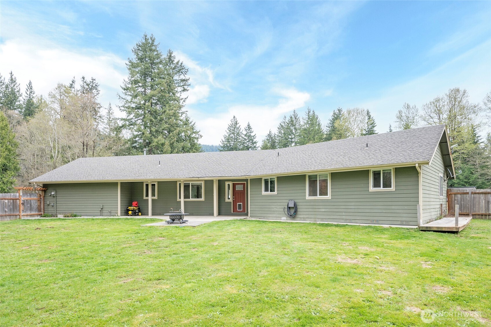 20108 Highway 706 Elbe, WA 98330 - Photo 23 of 37 a front view of a house with a garden