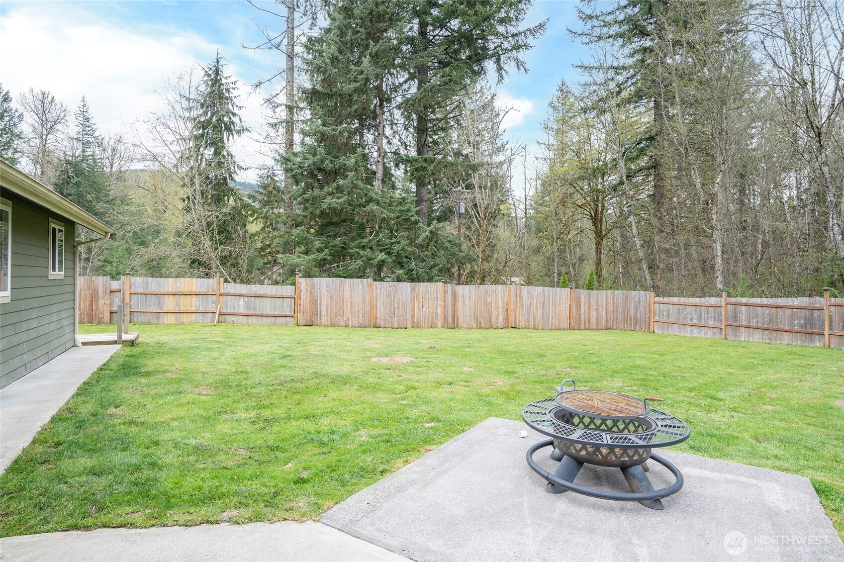 20108 Highway 706 Elbe, WA 98330 - Photo 24 of 37 a view of a backyard with chair and garden