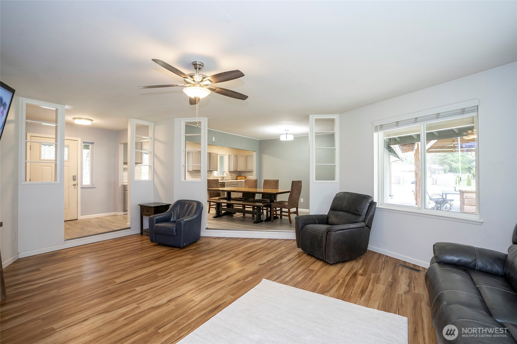 20108 Highway 706 Elbe, WA 98330 - Photo 4 of 37 a living room with furniture and a wooden floor