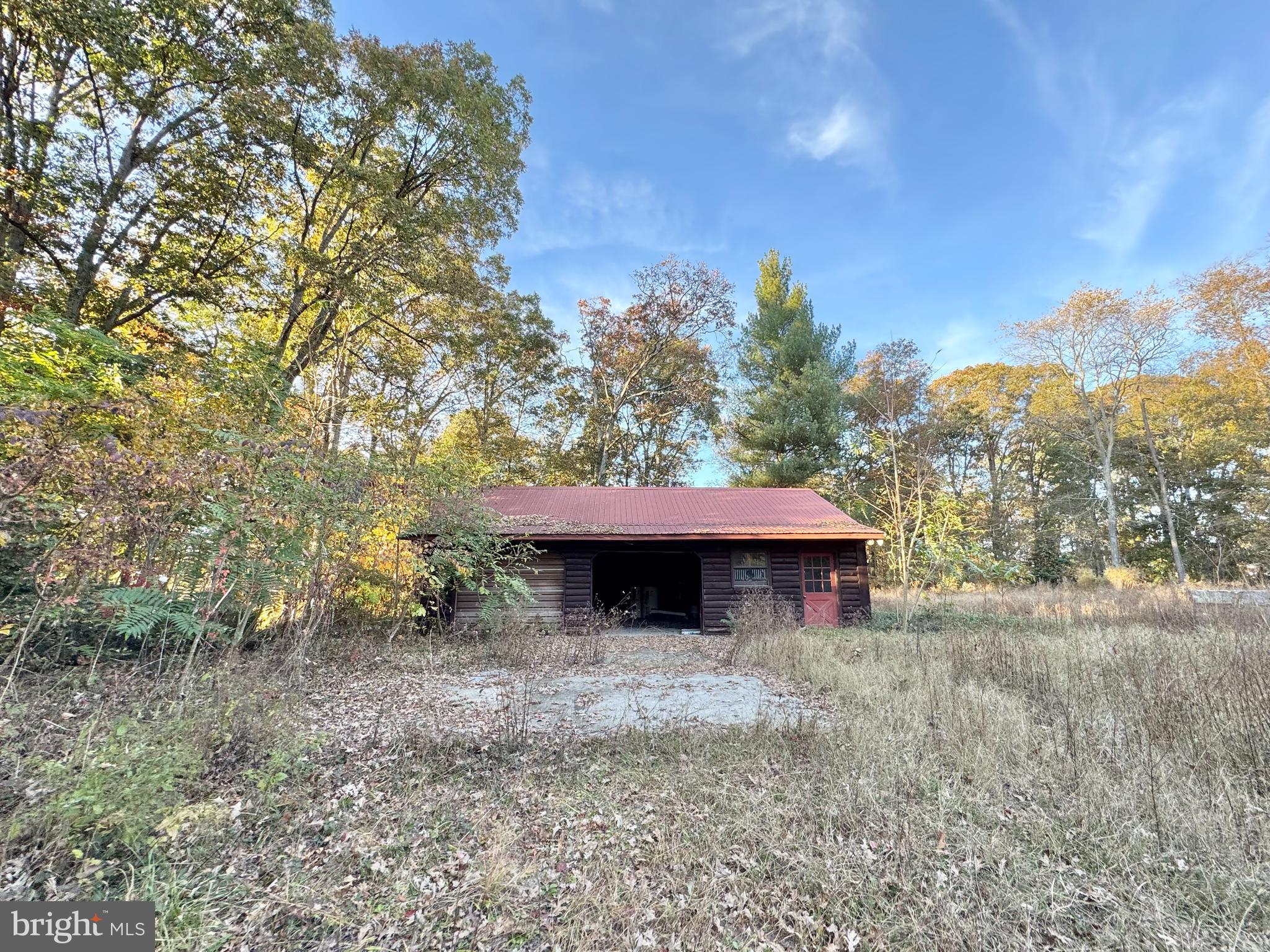31568 Mt Pleasant Road Laurel, DE 19956 - Photo 16 of 30 a view of a house with a yard and tree