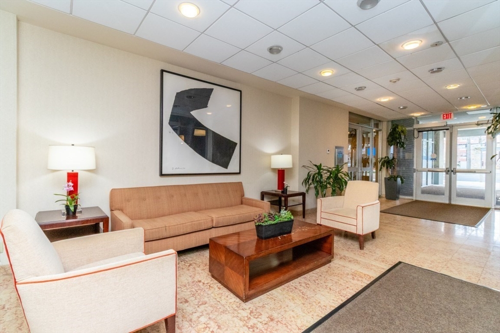 44 Washington Street, Unit 709 Brookline, MA 02445 - Photo 15 of 22