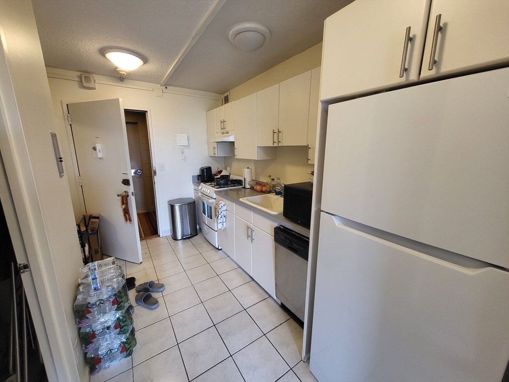 44 Washington Street, Unit 709 Brookline, MA 02445 - Photo 5 of 22