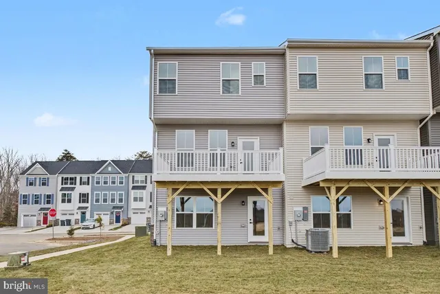 $2,800 | 6939 Braxton Springs Way, Spotsylvania, VA 22553