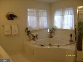 16 Timberline Road Bayville, NJ 08721 - Photo 9 of 12 Gallery Image 9