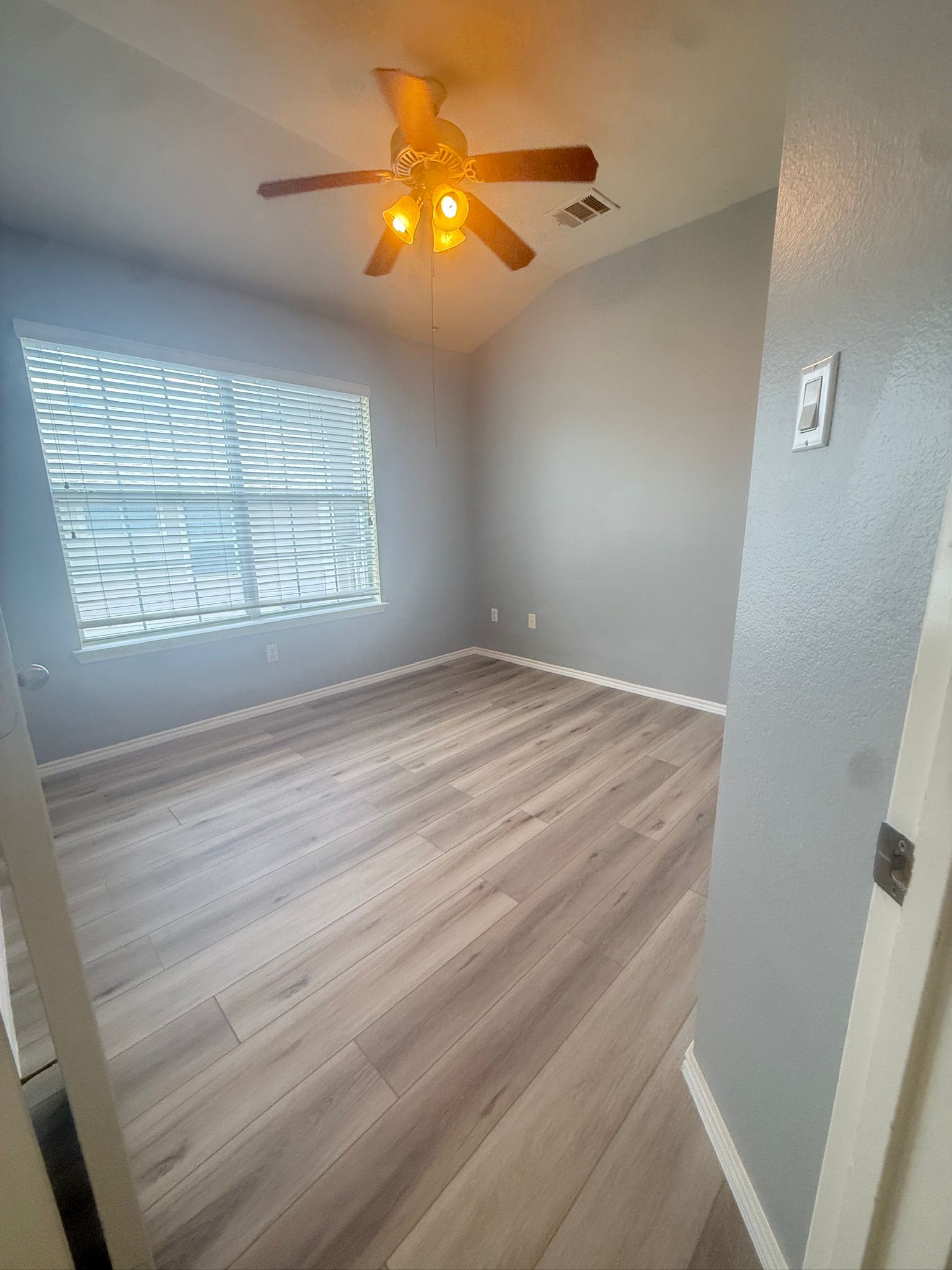1900 Scofield Ridge Parkway, Unit 2103 Austin, TX 78727 - Photo 11 of 35 Second bedroom, upstairs
