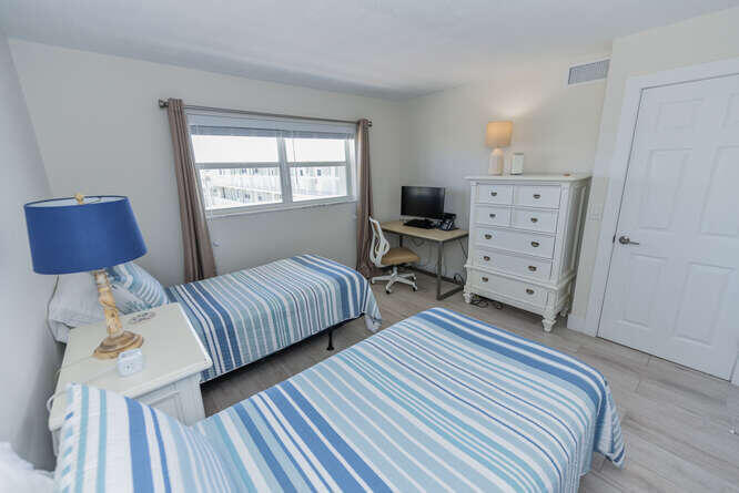 120 Celestial Way, Unit 302 Juno Beach, FL 33408 - Photo 30 of 50 120 Celestial Way 302 Juno-small-036-017