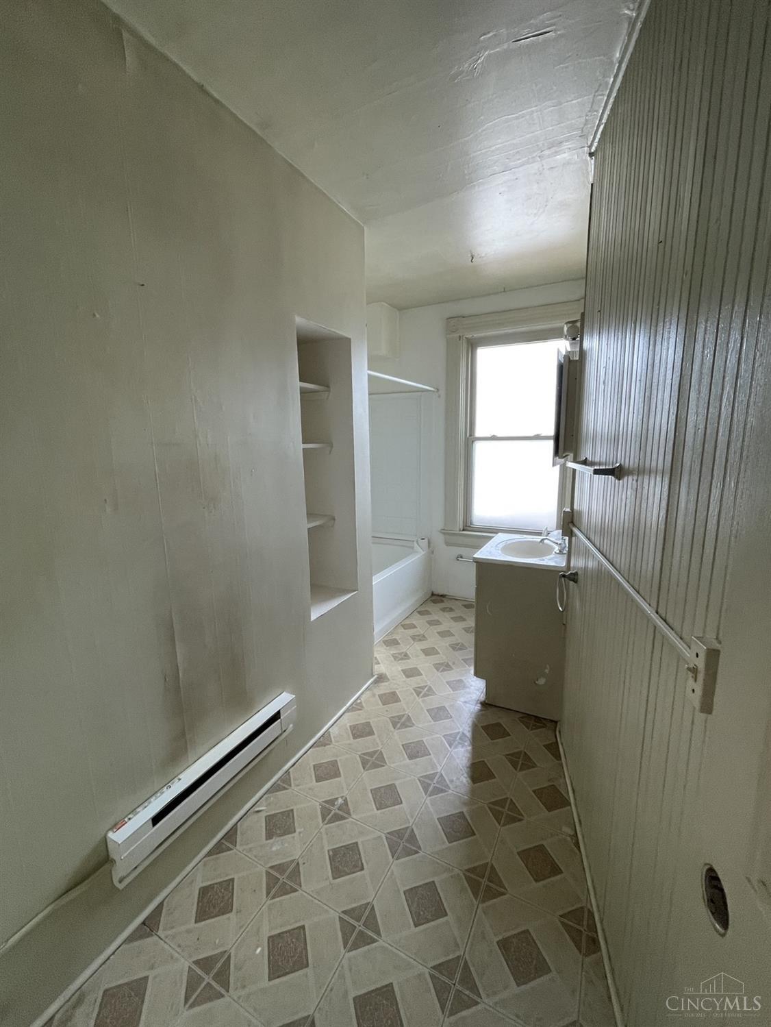 8803 Reading Road Cincinnati, OH 45215 - Photo 7 of 13 Gallery Image 7
