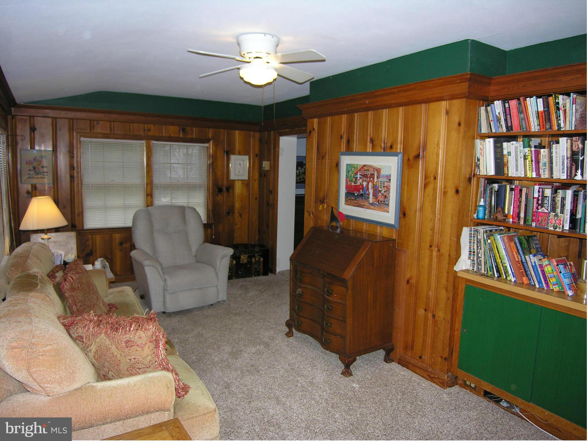 626 Wilton Road Baltimore, MD 21286 - Photo 11 of 28 Family Room