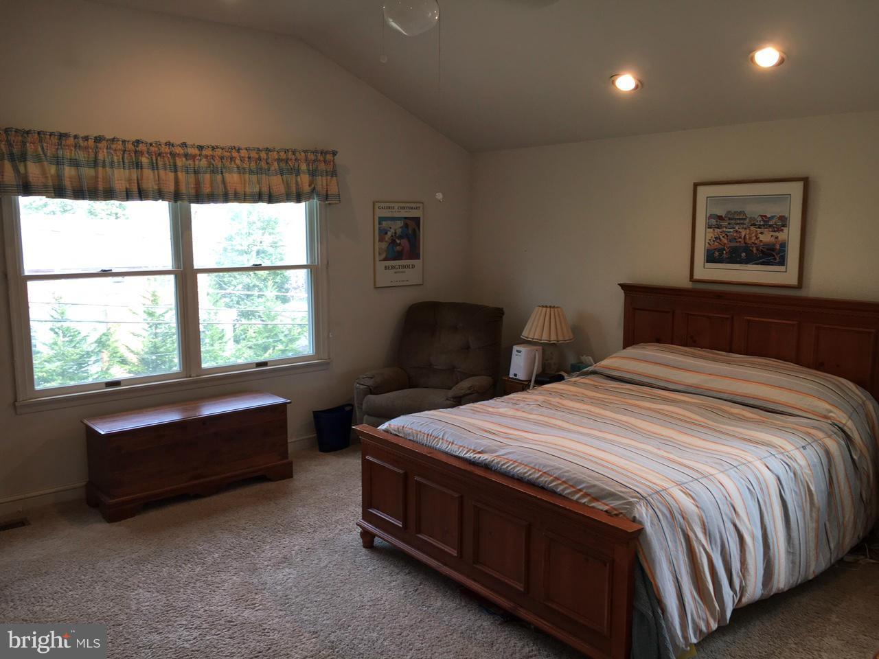 626 Wilton Road Baltimore, MD 21286 - Photo 15 of 28 Bedroom (Master)