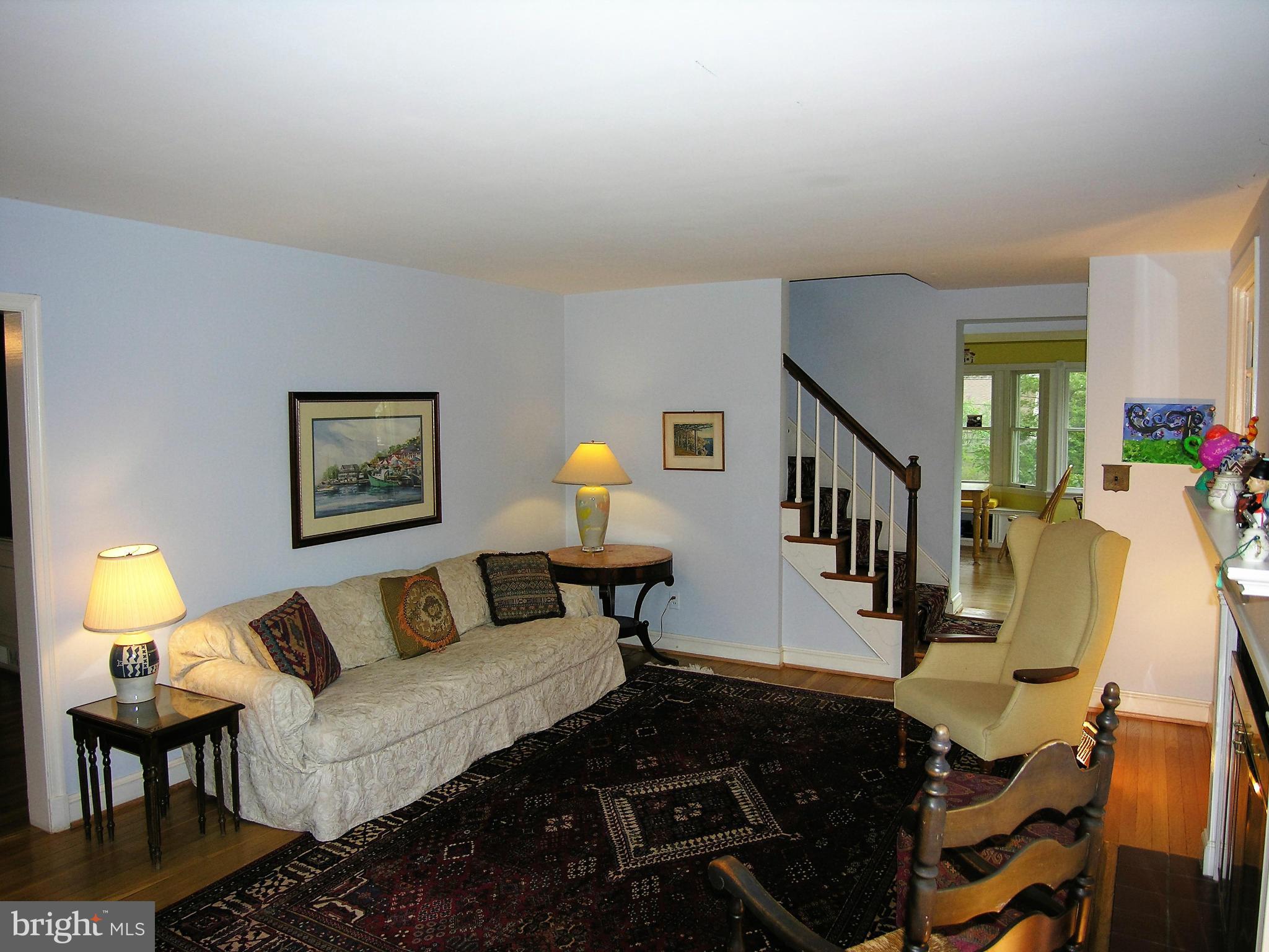 626 Wilton Road Baltimore, MD 21286 - Photo 7 of 28 Living Room
