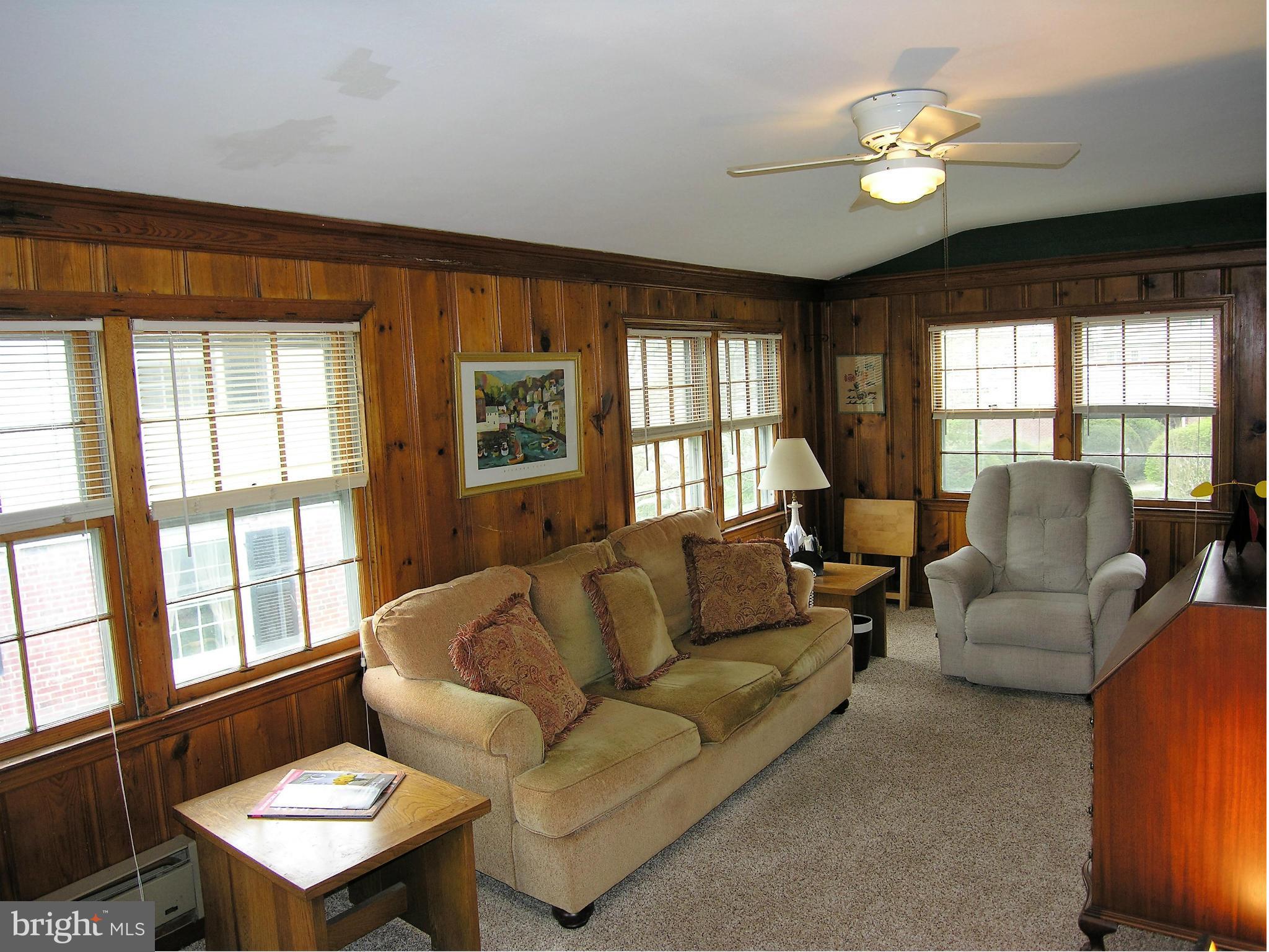 626 Wilton Road Baltimore, MD 21286 - Photo 10 of 28 Family Room