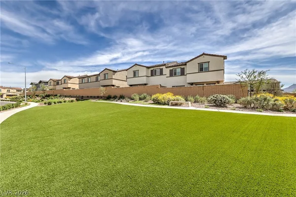 $2,100 | 776 Fallen Phoenix Street, Henderson, NV 89011