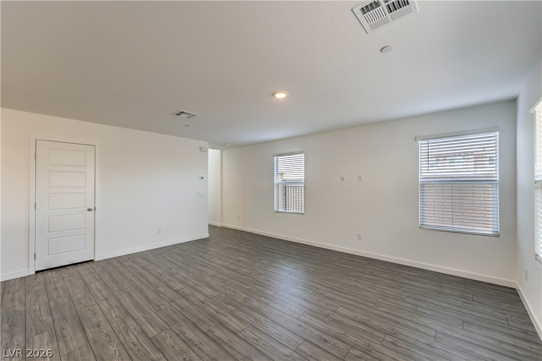 776 Fallen Phoenix Street Henderson, NV 89011 - Photo 5 of 30 Custom Two-Tone Interior Paint