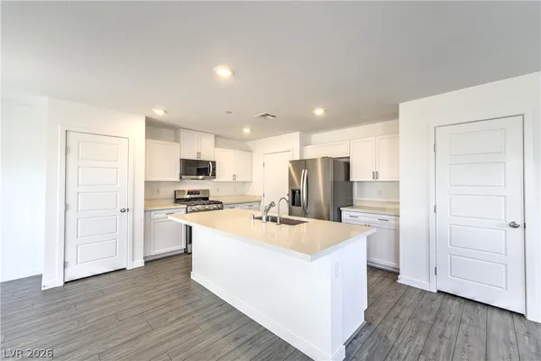 $2,100 | 776 Fallen Phoenix Street, Henderson, NV 89011