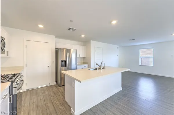 $2,100 | 776 Fallen Phoenix Street, Henderson, NV 89011