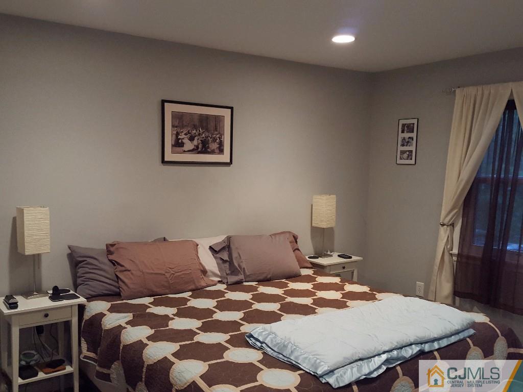 22 Mill Brook Road Piscataway, NJ 08854 - Photo 12 of 14 Gallery Image 12