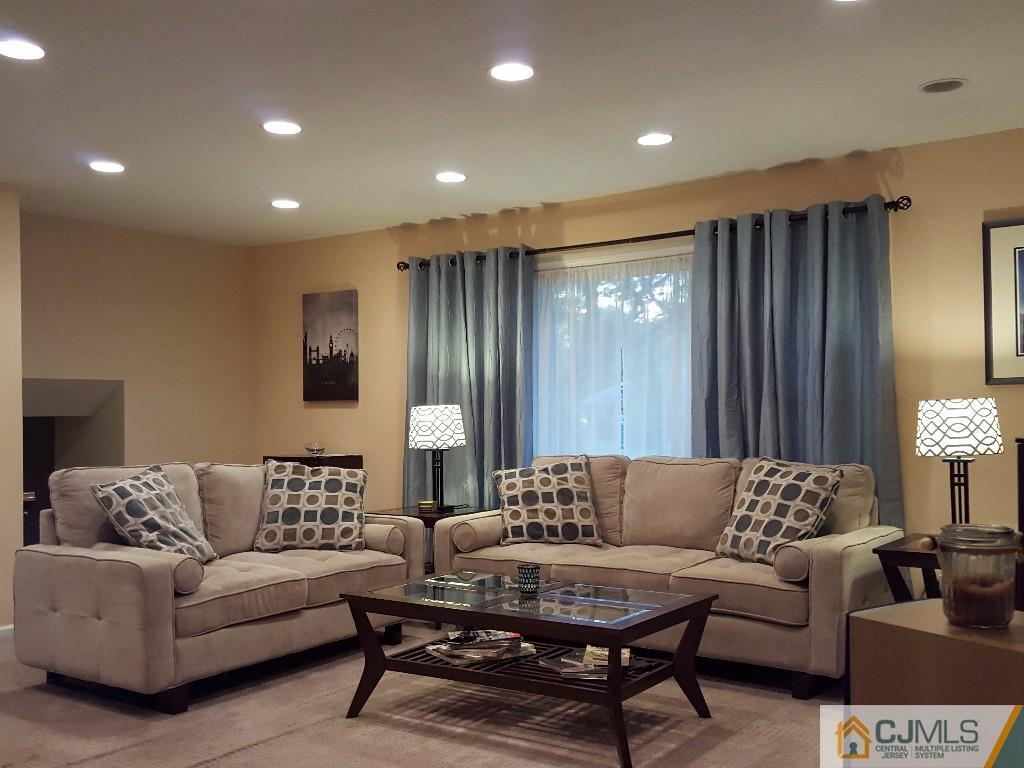 22 Mill Brook Road Piscataway, NJ 08854 - Photo 5 of 14 Gallery Image 5