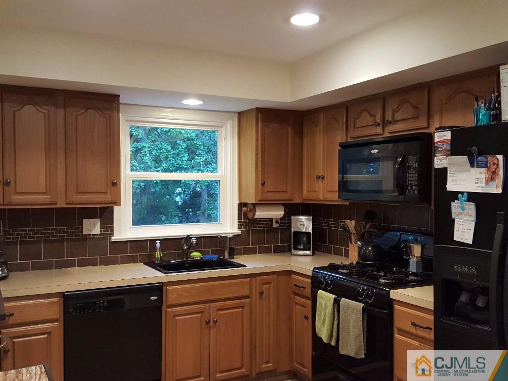 22 Mill Brook Road Piscataway, NJ 08854 - Photo 7 of 14 Gallery Image 7