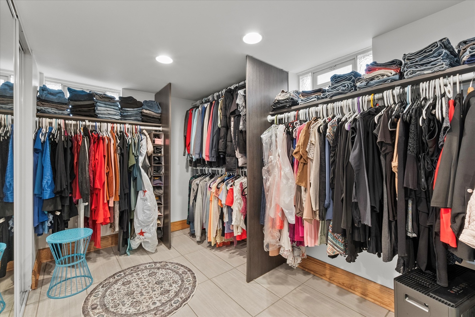 19924 Hillgate Road Mokena, IL 60448 - Photo 17 of 30 a view of walk in closet with clothes