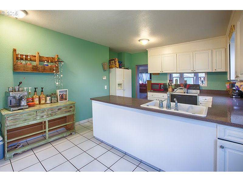115 Telford Road Oregon City, OR 97045 - Photo 8 of 16 Gallery Image 8
