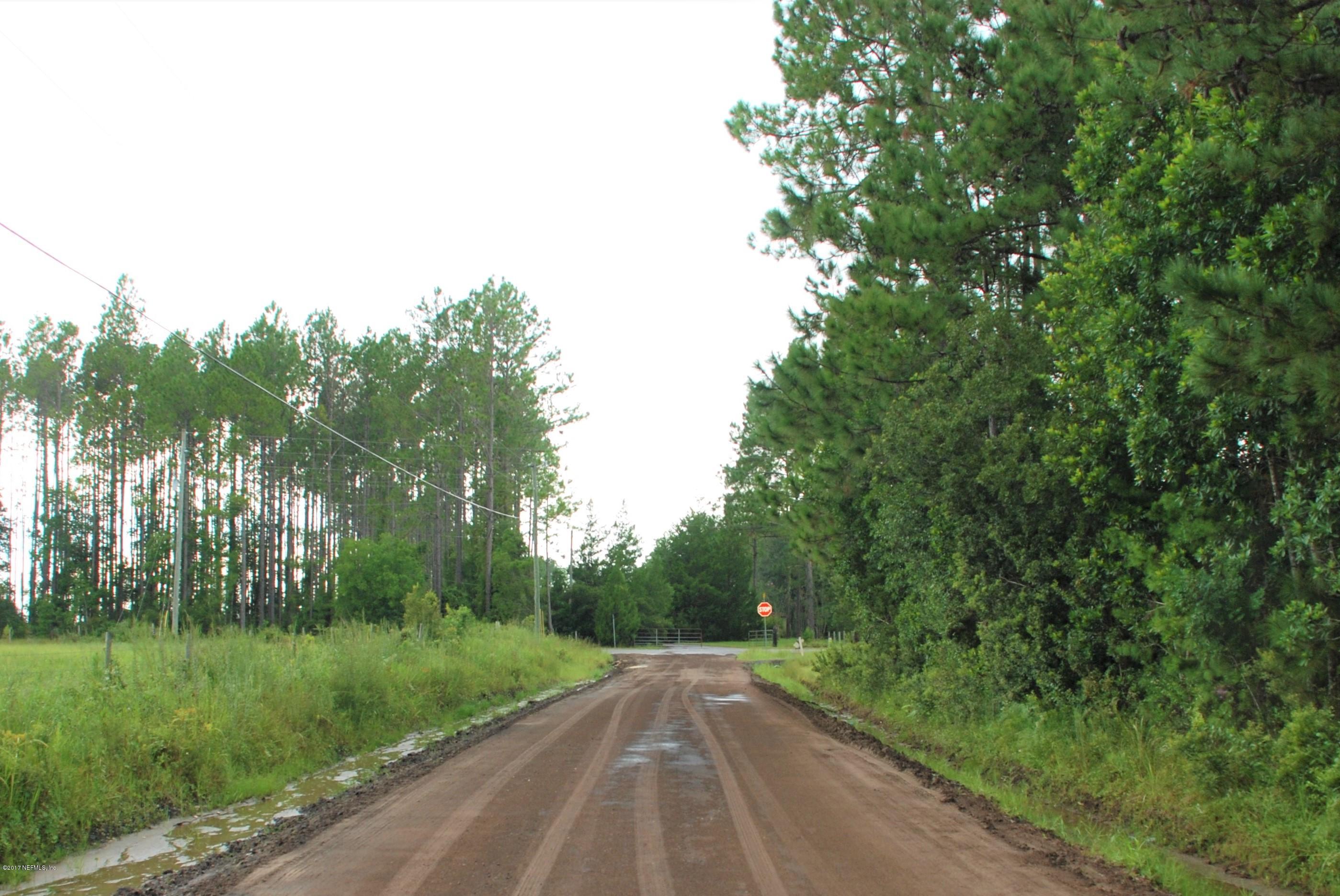 43051 Larsen Road Callahan, FL 32011 - Photo 30 of 32 Near Paved Road