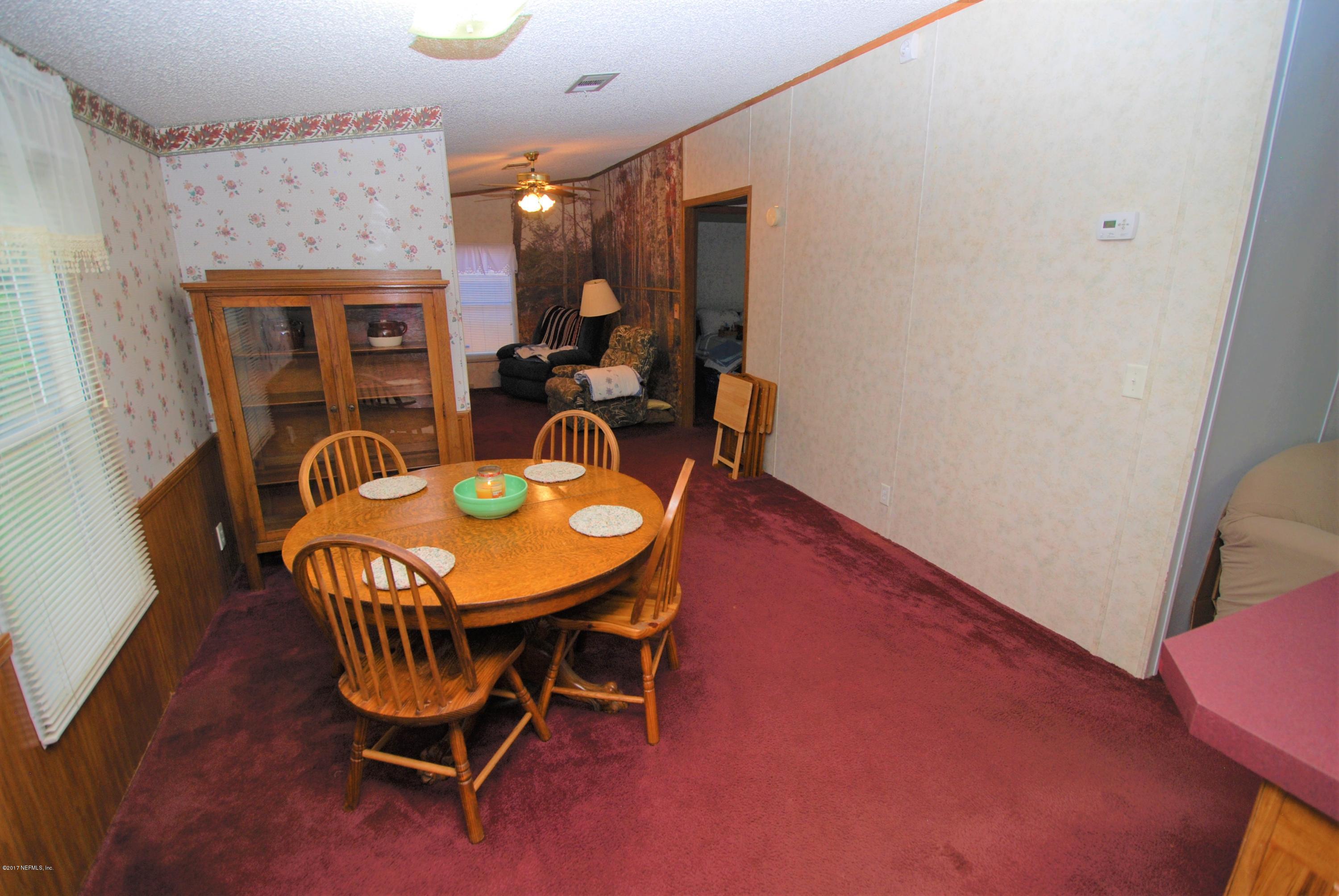 43051 Larsen Road Callahan, FL 32011 - Photo 7 of 32 Dining Area