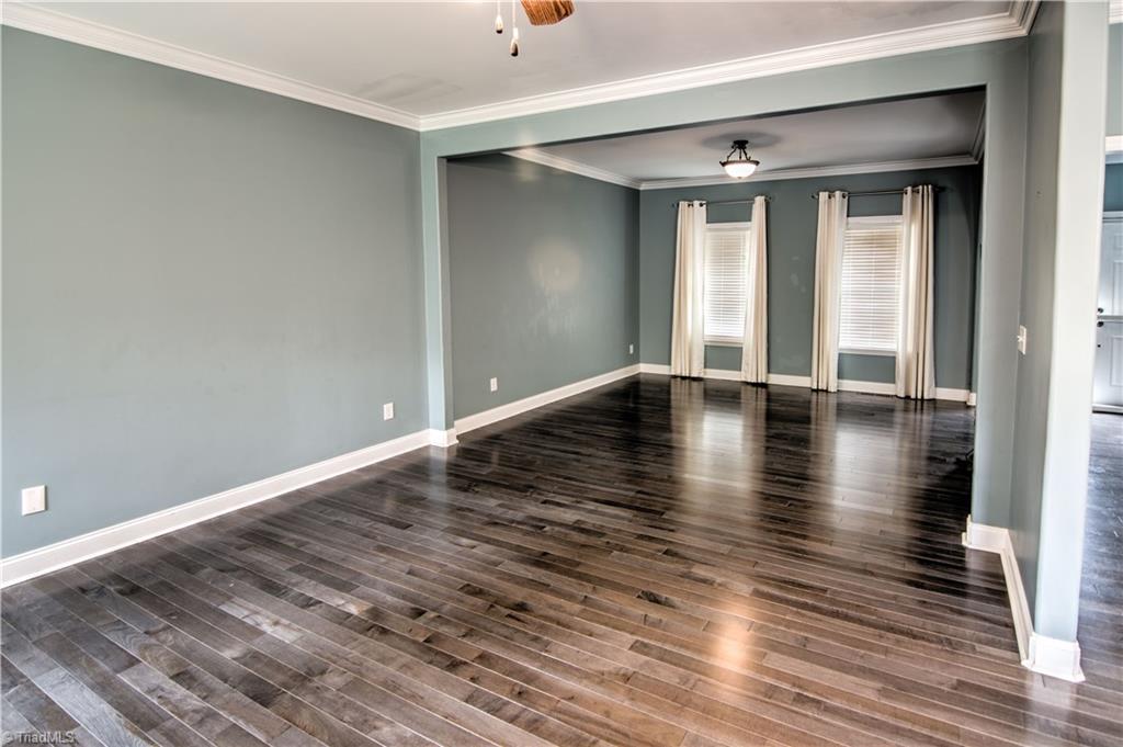 253 Ridge Drive Lexington, NC 27295 - Photo 10 of 27 Lots of room for entertaining.
