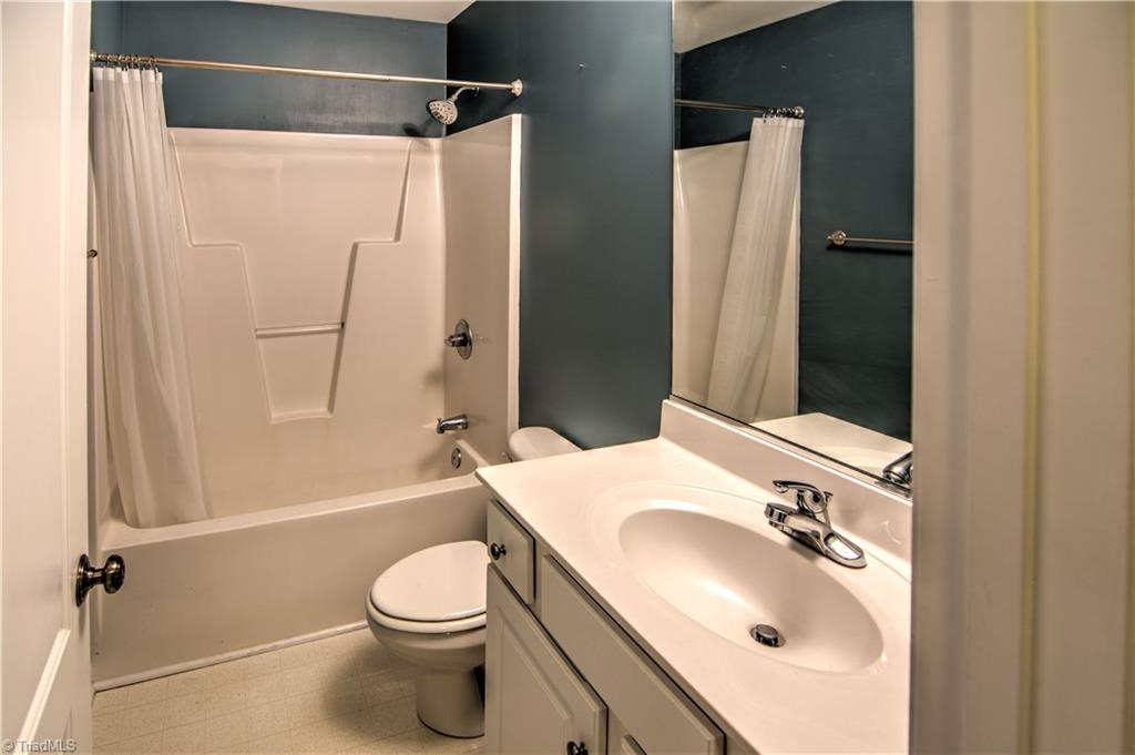 253 Ridge Drive Lexington, NC 27295 - Photo 24 of 27 Full bath shared with 2nd and 3rd bedrooms.