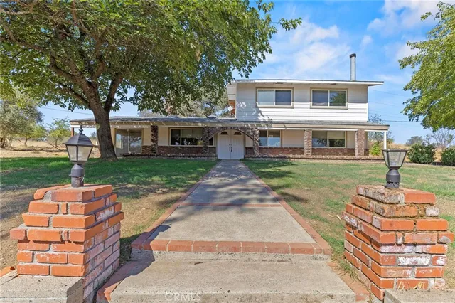 front view of house with a yard