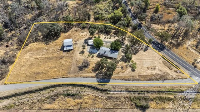 a view of outside area