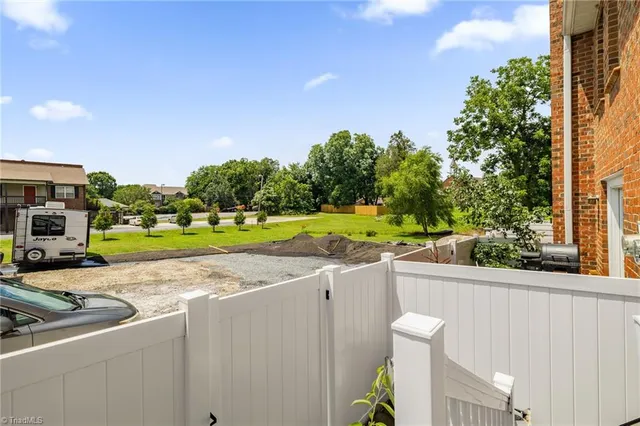 $1,350 | 612 Sunset Avenue, Unit 6, Asheboro, NC 27203