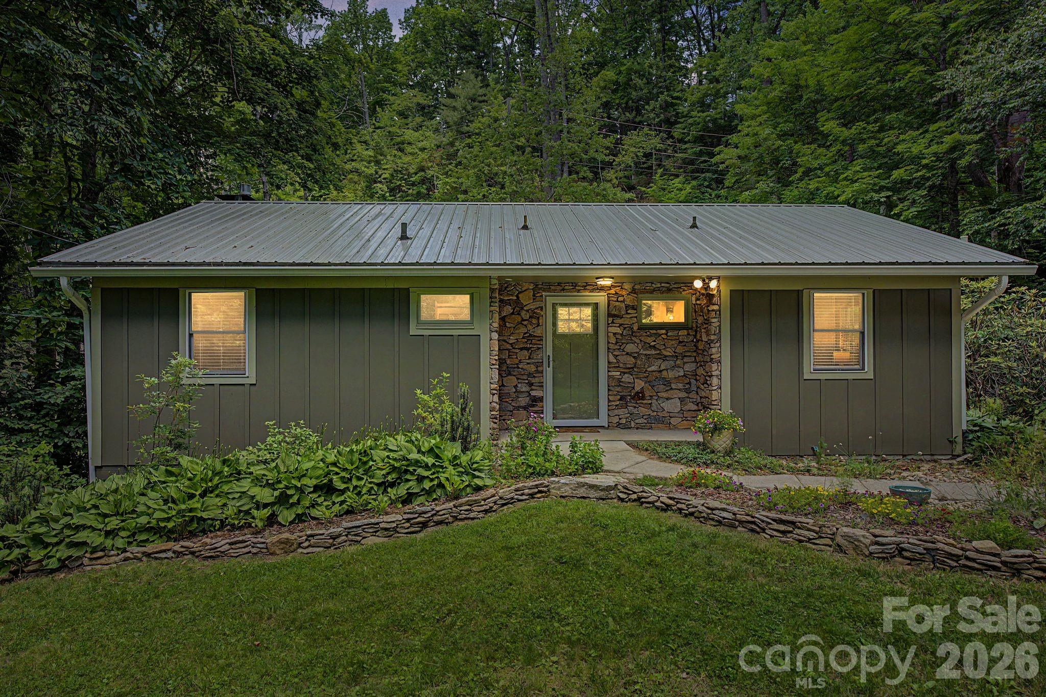 878 Garren Creek Road Fairview, NC 28730 - Photo 3 of 46