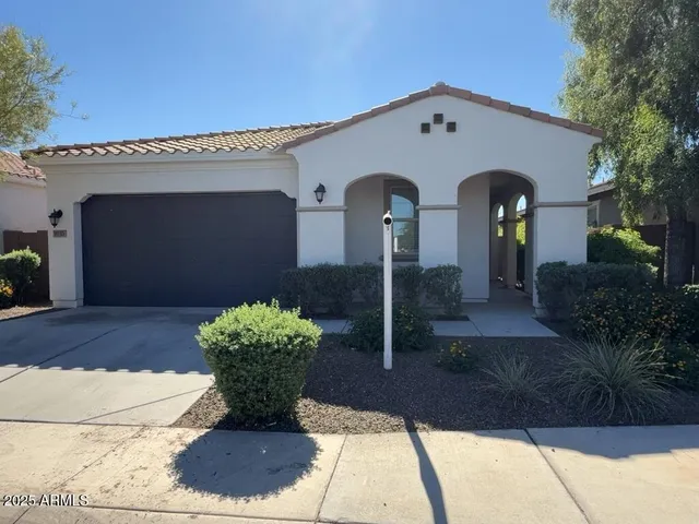 $2,295 | 9135 West Minnezona Avenue, Phoenix, AZ 85037