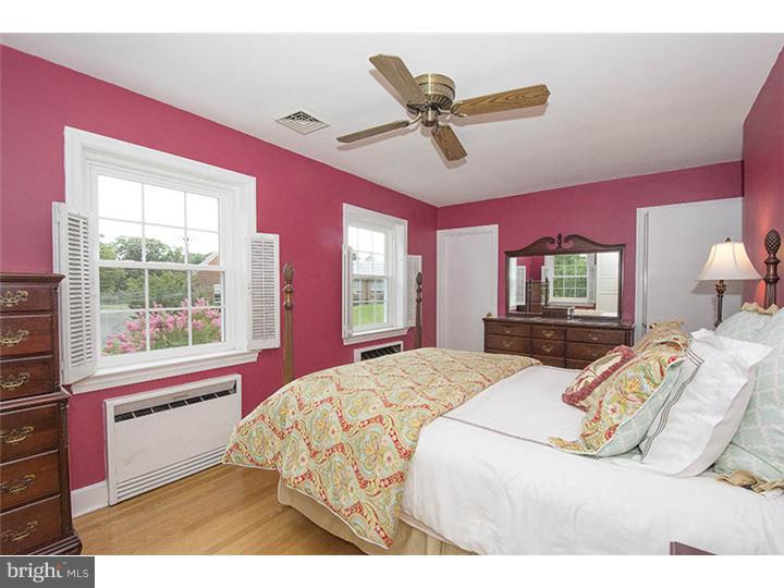 235 Barker Road Wyncote, PA 19095 - Photo 18 of 23