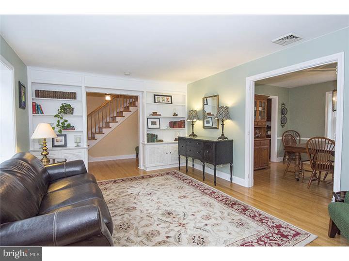 235 Barker Road Wyncote, PA 19095 - Photo 5 of 23