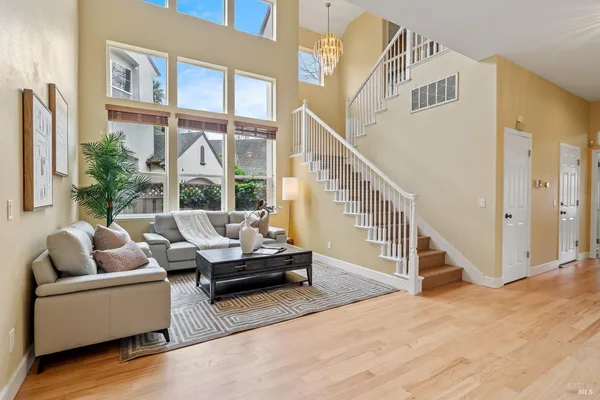 $1,175,000 | 1878 Adobe Creek Drive, Petaluma, CA 94954