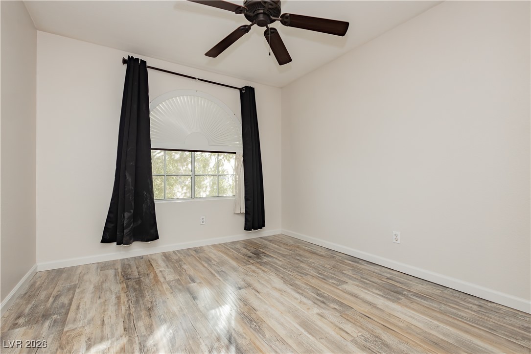 27 Bishopsgate Terrace Henderson, NV 89074 - Photo 30 of 40