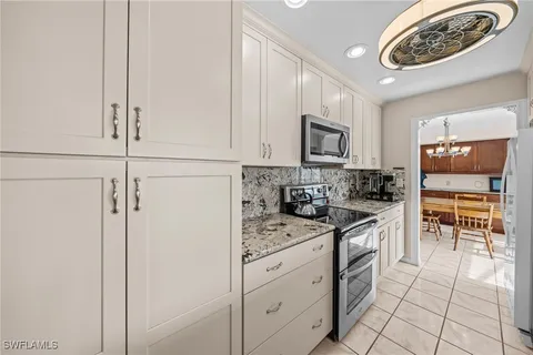 $330,000 | 4531 Southeast 14th Place, Cape Coral, FL 33904