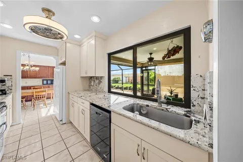 $330,000 | 4531 Southeast 14th Place, Cape Coral, FL 33904