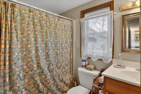 $239,900 | 9621 Lakeview Drive, Jerome, MI 49249