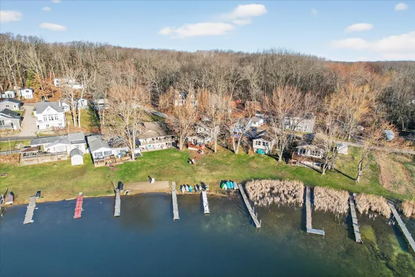 $233,000 | 9621 Lakeview Drive, Jerome, MI 49249