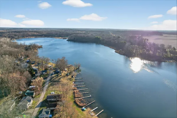 $233,000 | 9621 Lakeview Drive, Jerome, MI 49249
