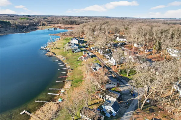 $233,000 | 9621 Lakeview Drive, Jerome, MI 49249