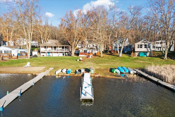 $235,000 | 9621 Lakeview Drive, Jerome, MI 49249