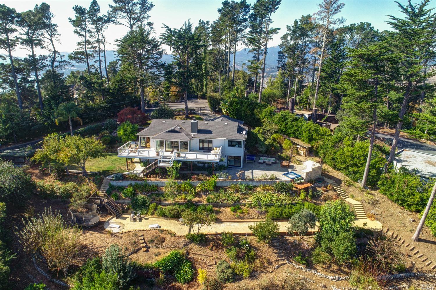 18 Tanfield Road Tiburon, CA 94920 - Photo 1 of 1 Gallery Image 1
