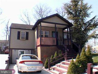 12 Robert Road New Castle, DE 19720 - Photo 1 of 6 Gallery Image 1