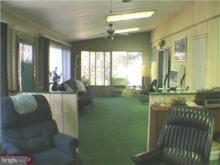 12 Robert Road New Castle, DE 19720 - Photo 3 of 6 Gallery Image 3
