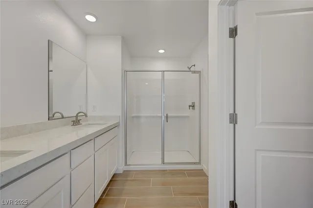 $2,855 | 8532 West Agate Avenue, Las Vegas, NV 89113